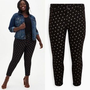Torrid Ankle Skinny Studio Luxe Ponte Mid-Rise Pant Diamonds Black 18